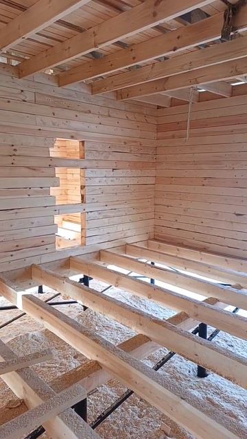 Внутри дома из бруса
