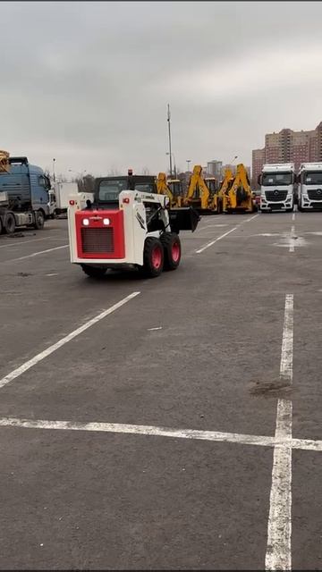 Эксперт Техника - мини-погрузчики и экскаваторы-погрузчики в Москве, Екатеринбурге, Челябинске