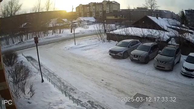 ⚡️Произошел взрыв в частном доме в Тобольске.  В результате взрыва пострадали 40-летняя женщина...