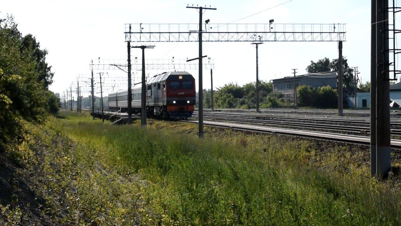 Тепловоз ТЭП70БС-261. Отправление.