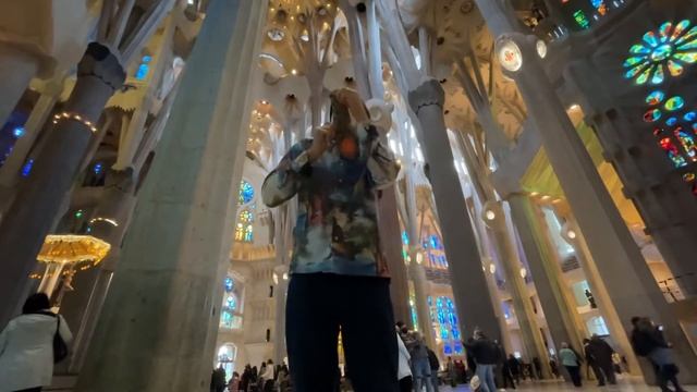 The Basílica de la Sagrada Família How to Tie a Tie