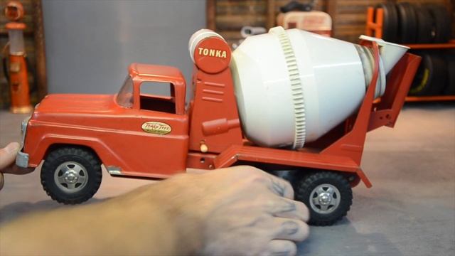 MINT Original 1960 Tonka Cement Truck, as good as it gets