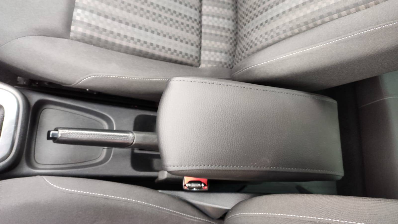 ПОДЛОКОТНИК  Фольксваген Поло 2015 Volkswagen Polo 2015