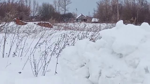 Заброшенные руины, сколько им лет.