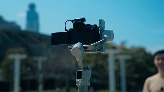 DJI accidentally made their cheapest gimbal, their best.   DJI RS4 Mini Review