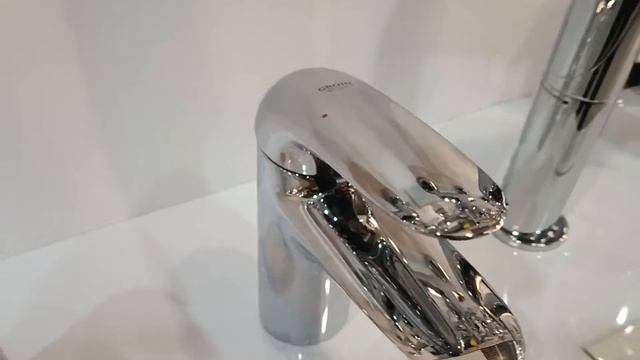 GROHE 23715003 Eurostyle Solid змішувач для раковини, хром