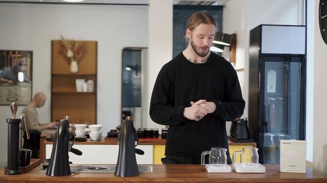 Accurate and Affordable? Cafede Kona Ghost Coffee Scale | Coffee with April #204