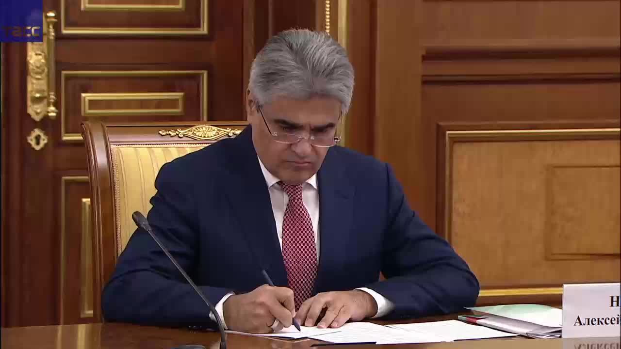 Мишустин проводит встречу с фракцией партии "Новые люди"