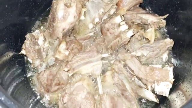 Жареная баранина с луком в мультиварке очень вкусная! 🤗😋