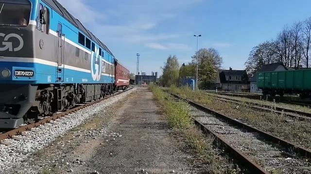 TEP70-0237 With track measurement car at Tallinn-Väike station