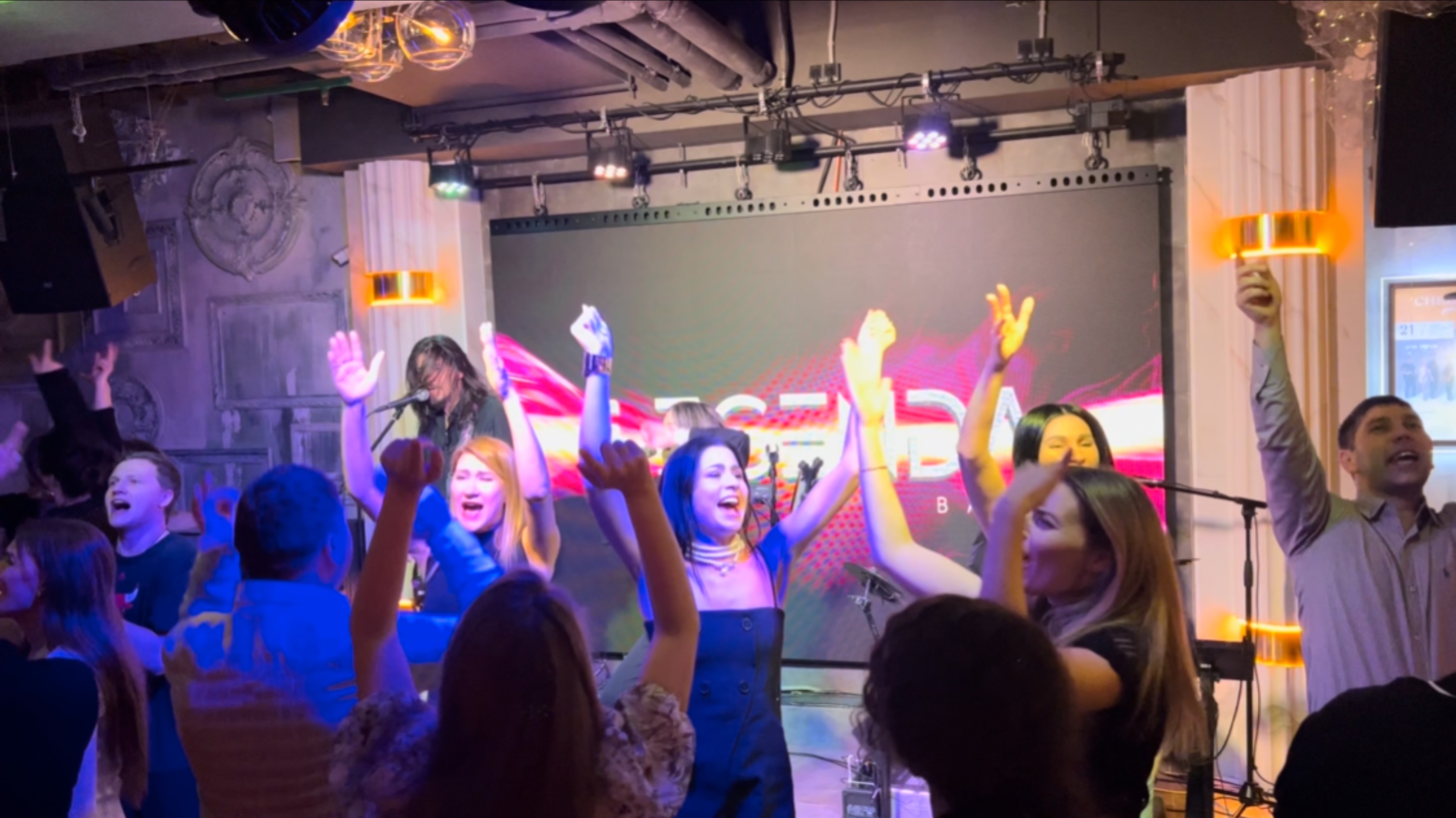 Кавер группа Legenda - Зажигаем в Cheeseria 🔥🔥🔥