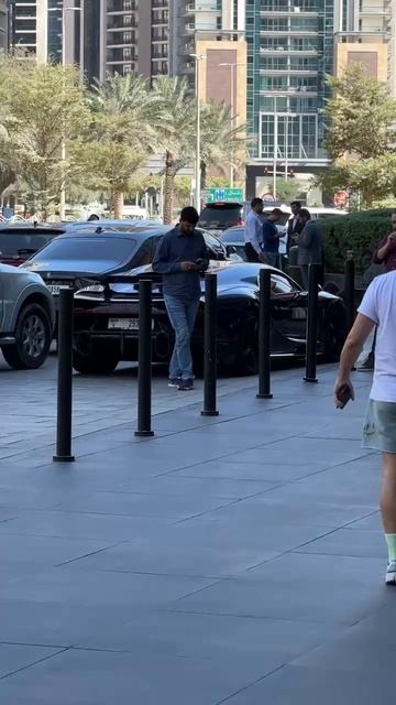Слишком много Bugatti на квадратный метр
