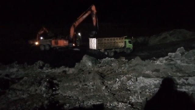 zx200 hauling coal vs zx350 expose