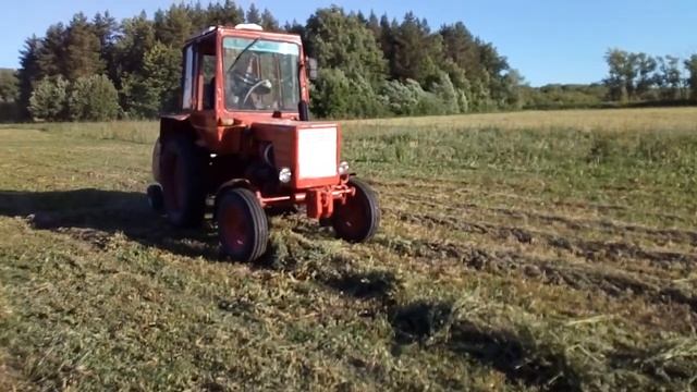 Заготовка сена прессом 0850