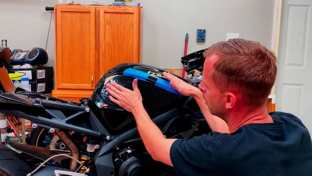 StompGrip Install & Fix Also TechSpec Motorcycle Tank Grips Daytona 675