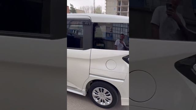Самый маленький среди гигантов - Toyota Tank 🚘Автомобиль для комфортной и безопасной езды в городе.