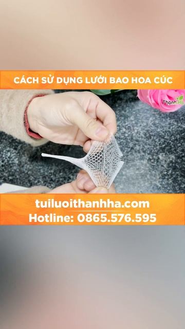 Cách sử dụng lưới nhựa bao hoa cúc tiện lợi/Tuiluoithanhha.com  #shorts