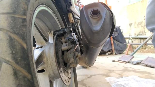 #CBR250r Honda CBR 250R ABS break pad replacement