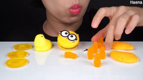 ASMR YELLOW DESSERT | MANGO GUMMY, MINIONS MACARON, PEEPS MARSHMALLOWS | 노란색디저트 | 미니언즈마카롱