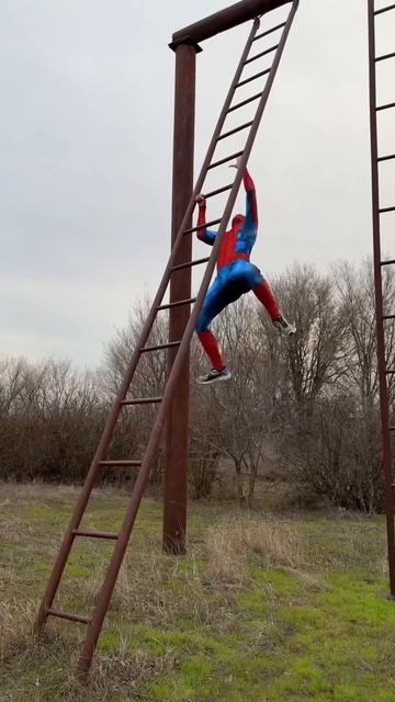 How Spiderman trains#shorts