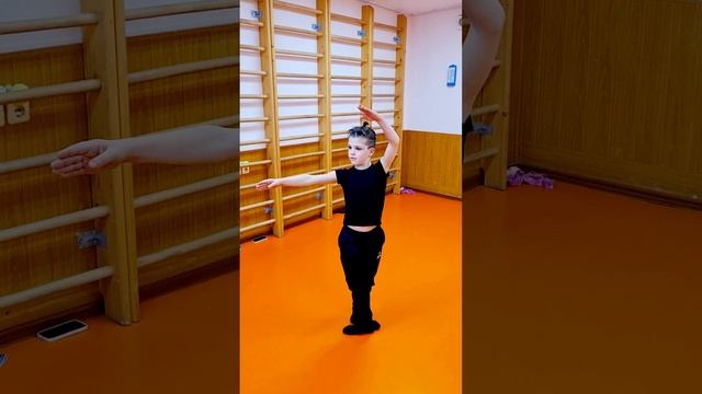 Хореография для фигурного катания. Наполненность позиций и эмоциональное содержание движения.