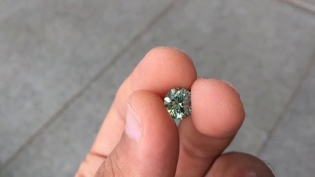 Light Green Color 2.05 Carat 8.52 mm Round Brilliant Cut Loose Moissanite Diamond