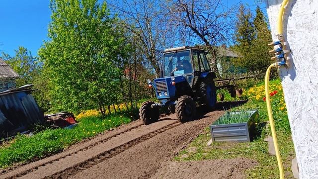 Скоро начнется!!! ЮМЗ и МТЗ на огороде.