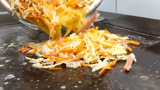 Горячий Соевый Суп и Хрустящие Пончики, Тост - Незабываемые Вкусовые Симфонии на Корейских Улицах.