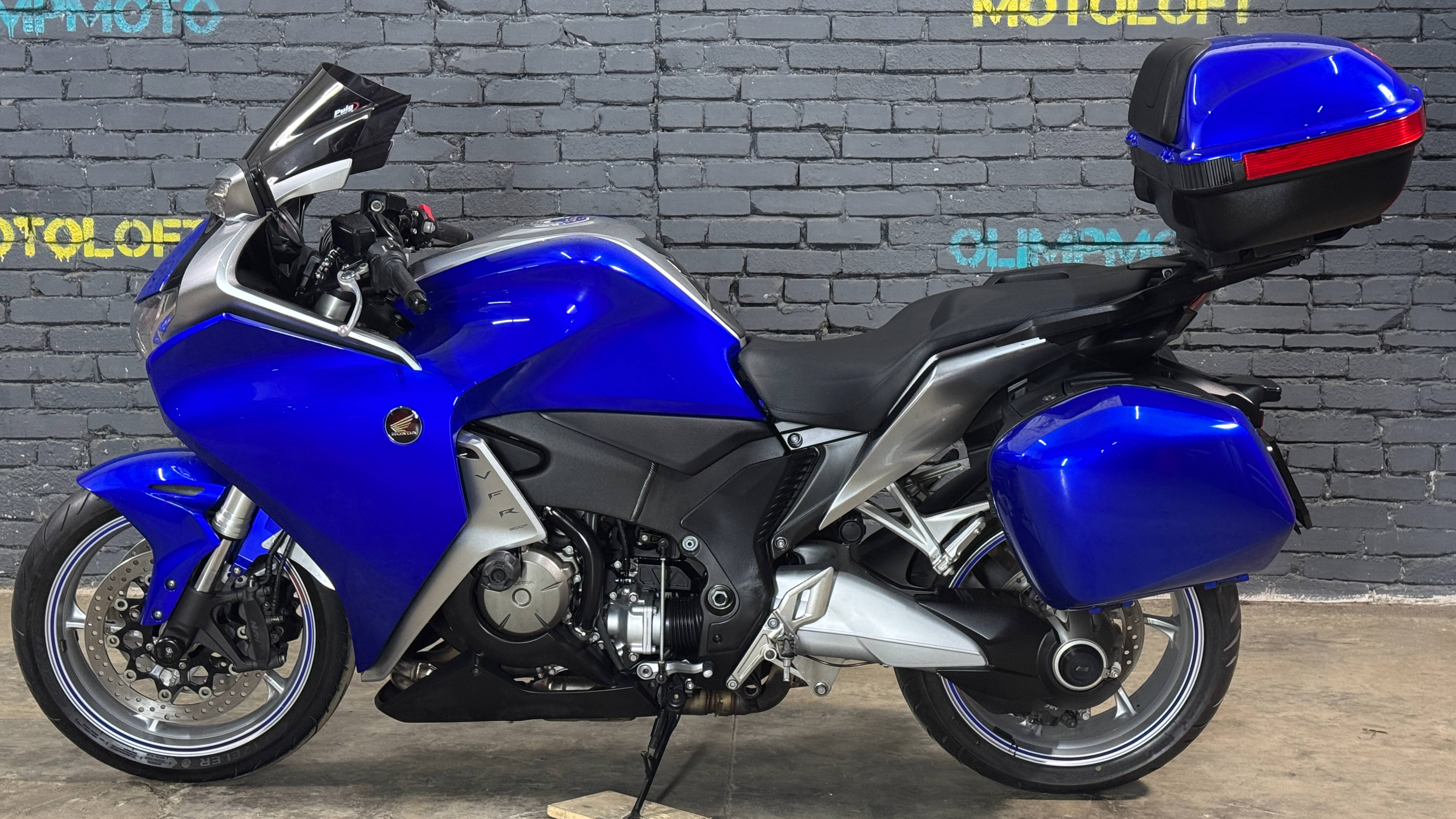 Honda VFR1200F 2012 Blue