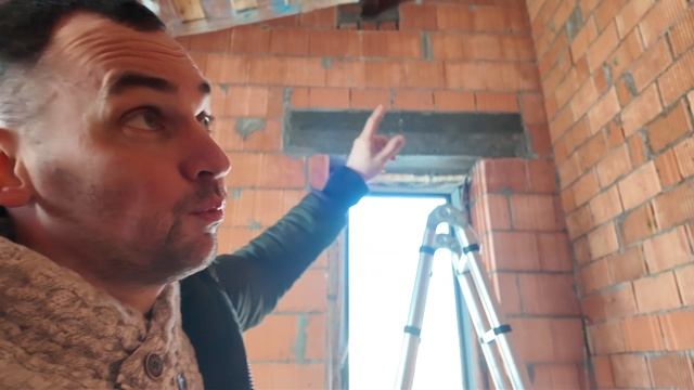 Намокание верхних рядов кладки  в доме из тёплой керамики