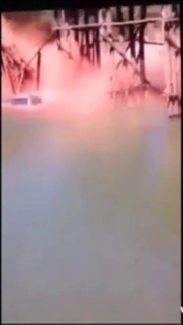 провалился на мосту Бразилия.