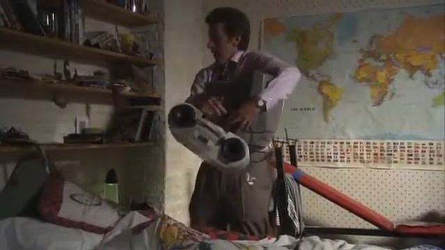Sid's dad (Peter Capaldi) takes away Sid's stuff | Skins 1x05