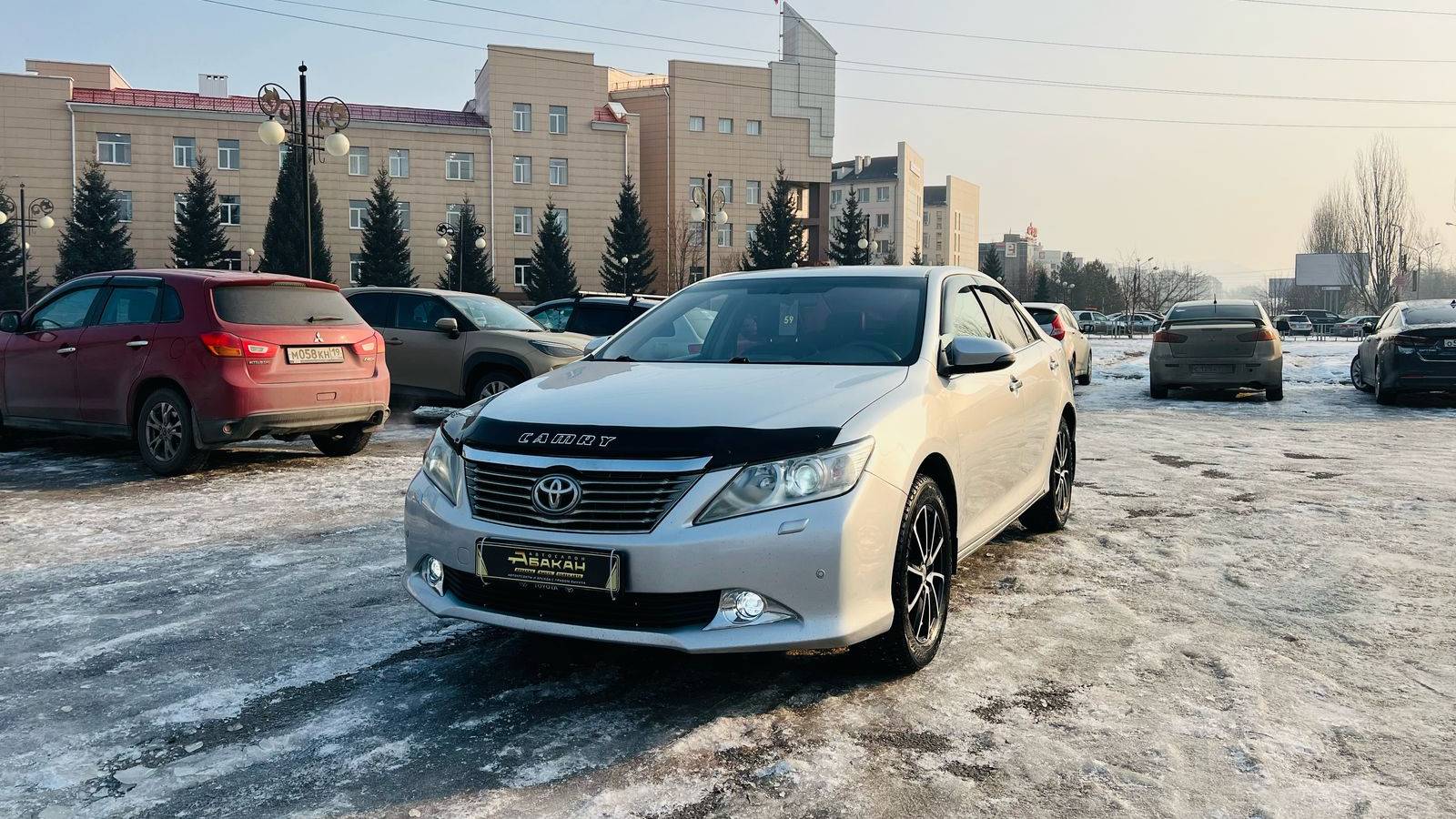 Toyota Camry, 2013 год