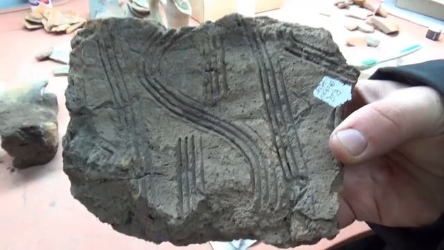 Зачем на внутренней стороне тандыра врезные желобки
