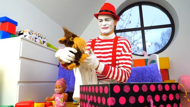 Смешное видео - У куклы Беби Бон Двойник! – Новые игры для детей с Baby Born. Детские мультики.