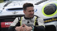 Mini Cooper Road Car takes on a Mini Challenge UK Race Car around Knockhill Racing Circuit!