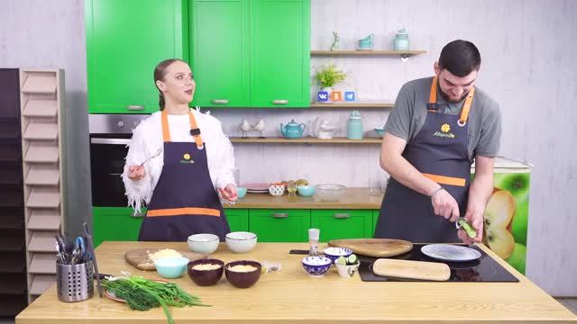 «На кухне с ,,Мария-Ра”»: готовим салаты к 8 Марта