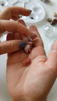 Мини игрушка ЗАЙЧИК. Создание миниатюрной игрушки. Школа миниатюрной игрушки. #Shorts