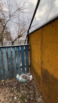 Продаётся бревенчатый дом с коммуникациями на участке 8 соток в районе АТП, г.Александров у дороги.