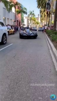 Спортивный автомобиль