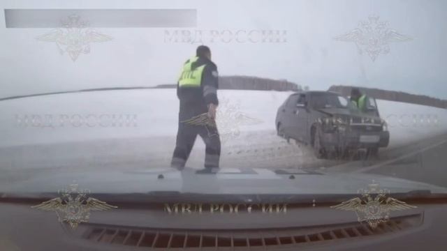 Пьяный подросток угнал у отчима машину