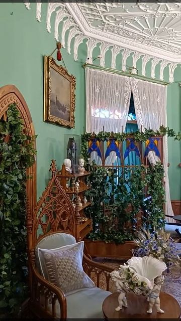 Парк Александрия. Дворец Коттедж.