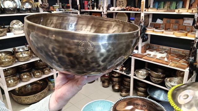 Кованая поющая чаша Full Moon antique ( 30 см, нота: Фа #, 92 Гц ) /Singing Bowl / shamanic.moscow
