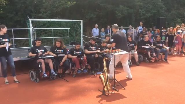 Auftritt der „iBand Saar“ am Sommerfest der Schule am Webersberg in Homburg