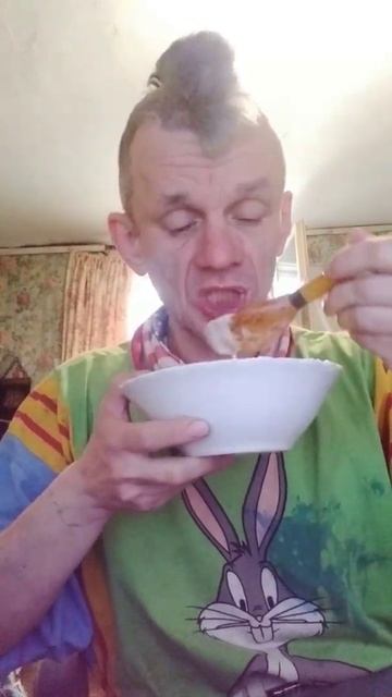 ем кашу манную #кашадлянутрий #кашаманная #обжор #мукбанг #панк