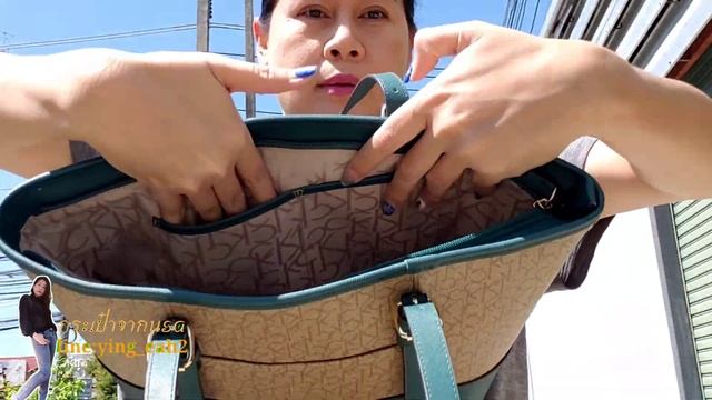 กระเป๋าtote จากแบรนด์Calvin Klein