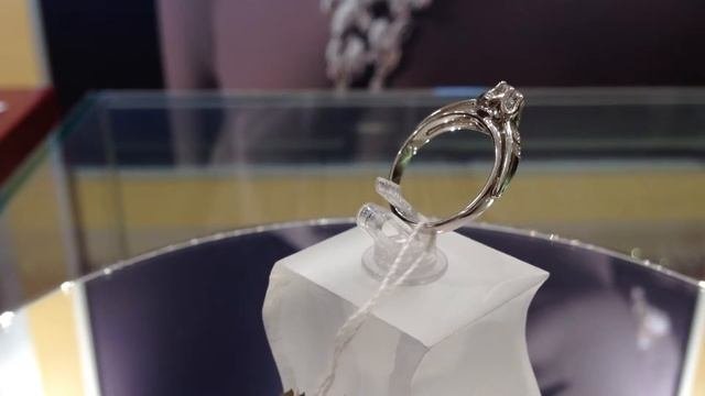 Кольцо из платины с бриллиантами НК-41-190