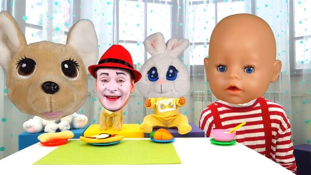 Смешные видео онлайн - Что съела кукла Беби Бон? – Весёлые игры дома. Одевалки для девочек.