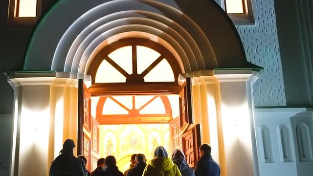 Пасхальная служба в храме Серафима Саровского 2018 г ( Новониколаевский )