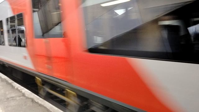 11 марта 2025 г. Скоростной Электропоезд Ласточка ЭС1П-008 Следует с резервом Обухово